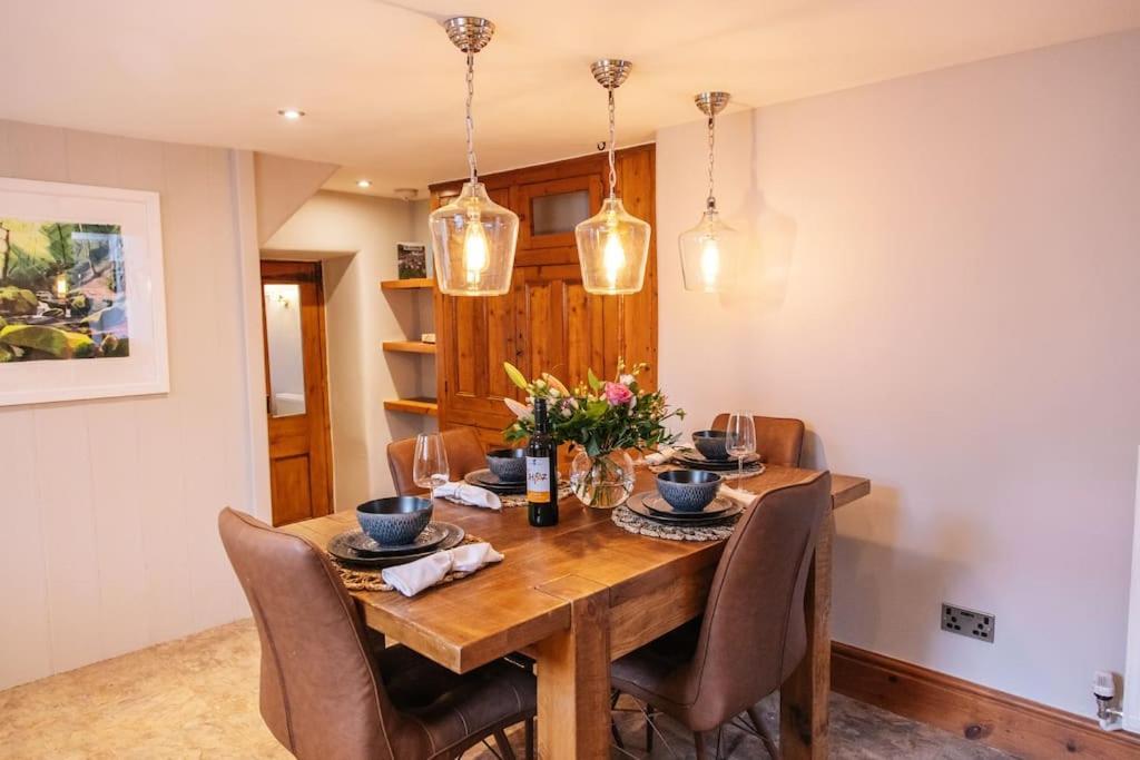 Ava Lily Cottage,