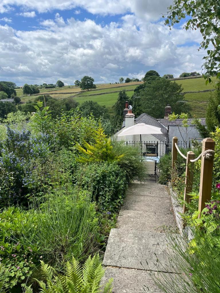 Ava Lily Cottage, Holiday home *