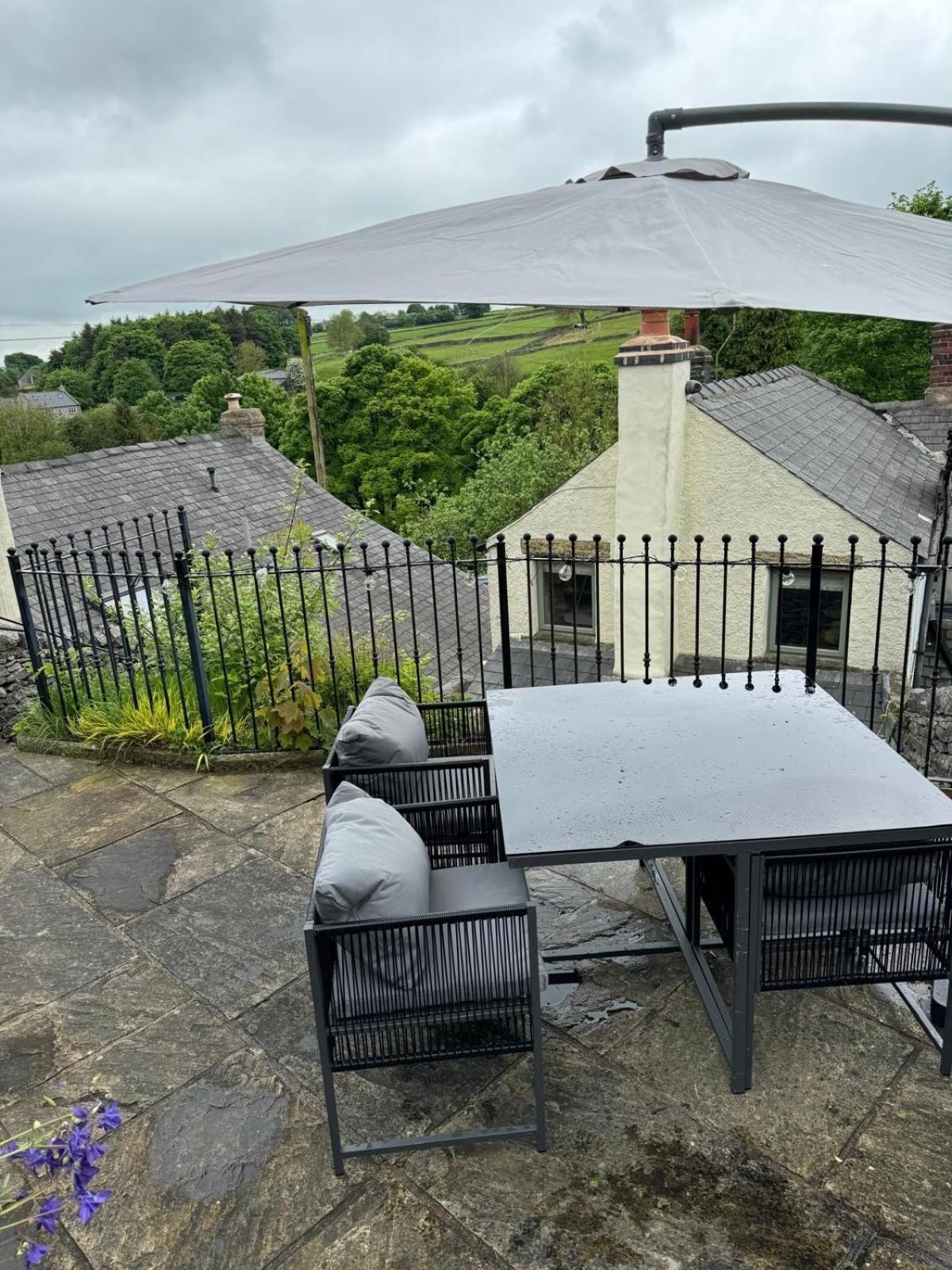 Ava Lily Cottage, Holiday home